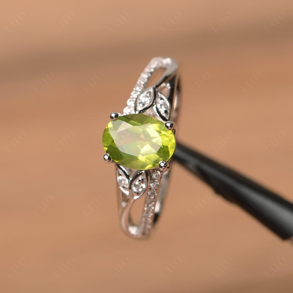 925 Sterling Silver Peridot Gemstone Ring