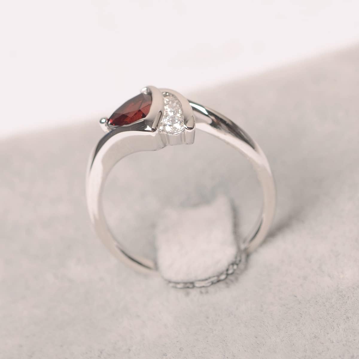 925 Sterling Silver 6MM Trillion Cut Birthstone Garnet Rings for Women, Gemstone Engagement Ring Jewelry Anniversary Wedding Promise for Lady Size 3-13