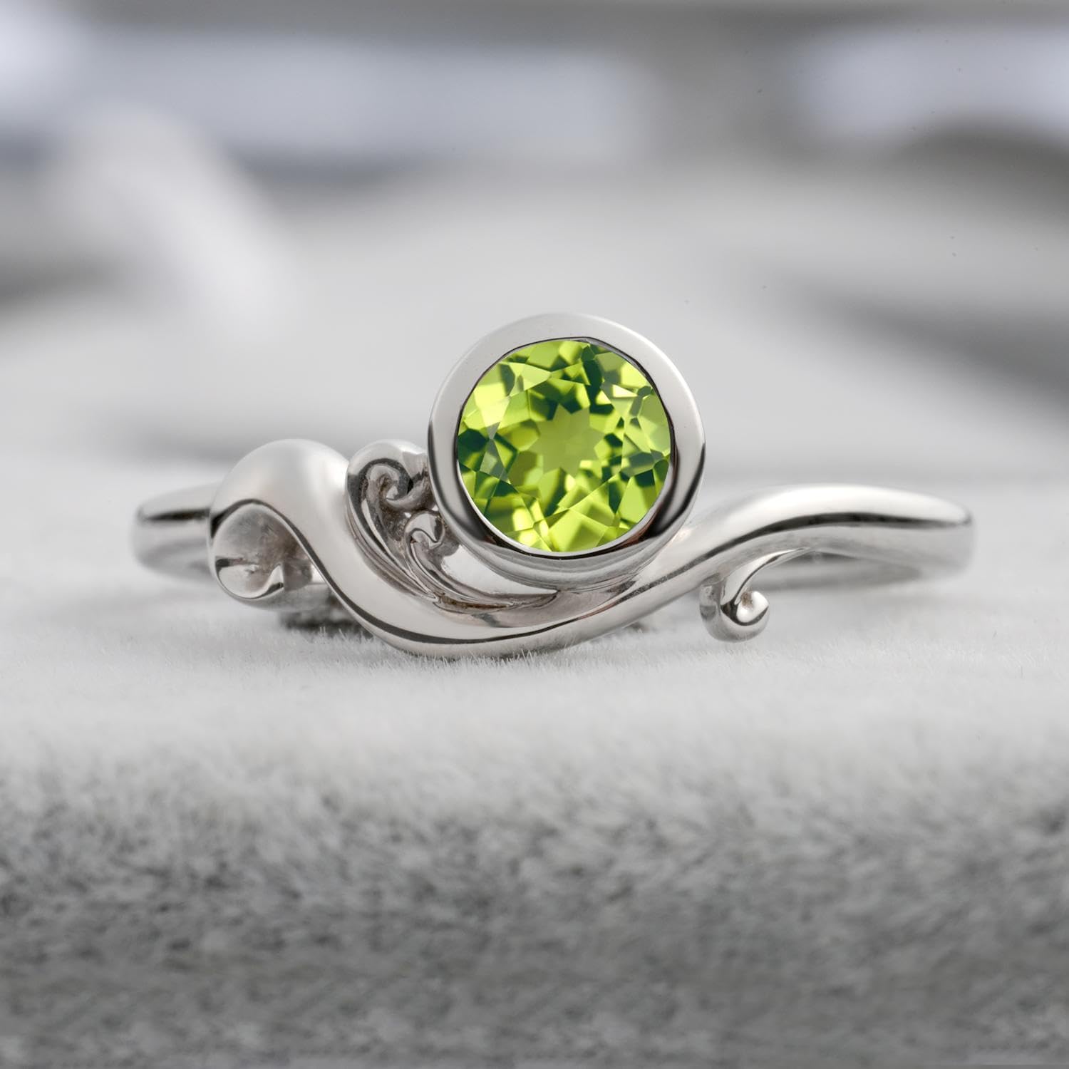 925 Sterling Silver Ocean Wave Bezel Peridot Ring
