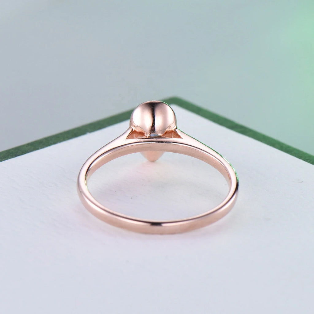 1CT Pear-Cut Lab-Grown Alexandrite Ring, Colour-Change Gemstone