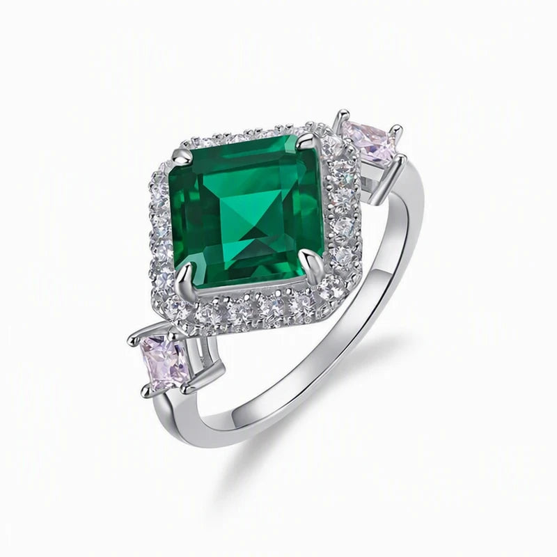 Princess-Cut Lab-Grown Emerald Ring in S925 Silver, Vintage Gemstone Design